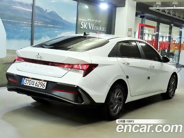 Hyundai Avante CN7 — Фото автомобиля 4
