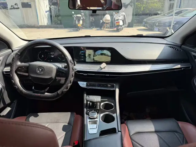 Changan Eado — Фото автомобиля 6