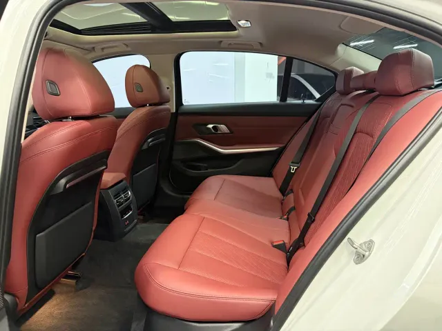 BMW 3 Series — Фото автомобиля 15