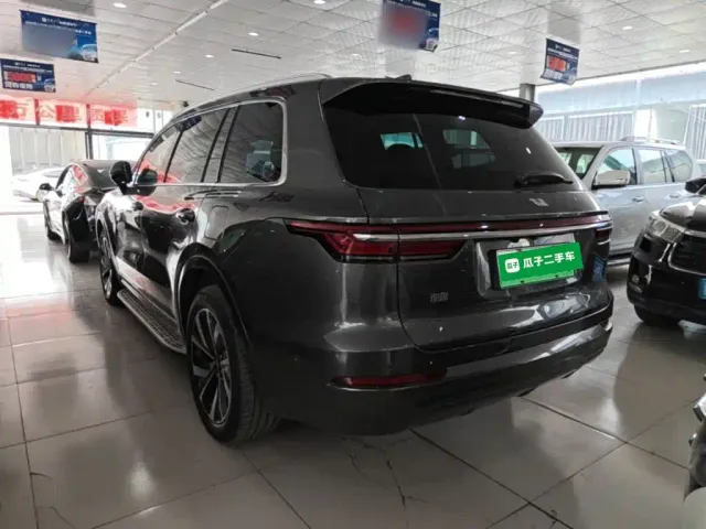 Li Auto ONE — Фото автомобиля 4