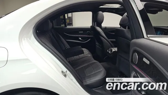 Mercedes-Benz E-Class W213 — Фото автомобиля 18