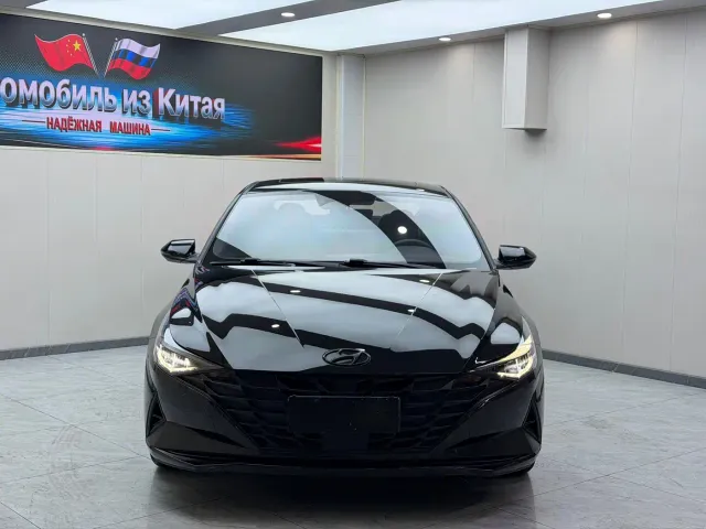 Hyundai Elantra — Фото автомобиля 2