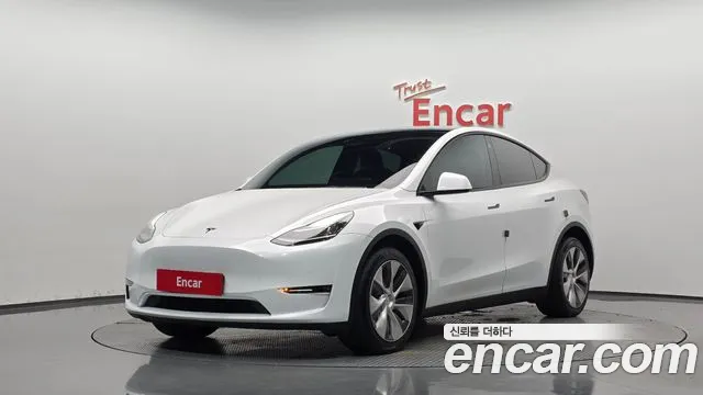 Фотография автомобиля — Tesla Model Y