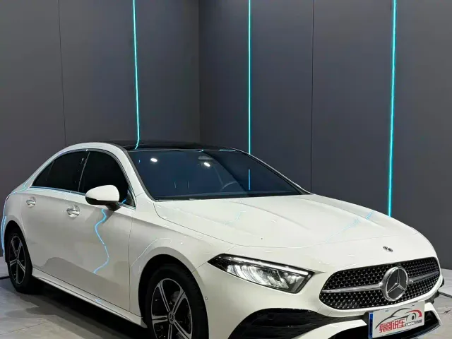 Mercedes-Benz A-Class — Фото автомобиля 3