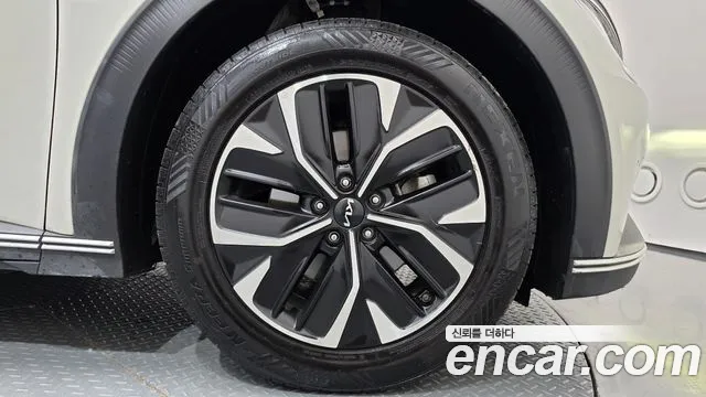 Kia EV6 — Фото автомобиля 6