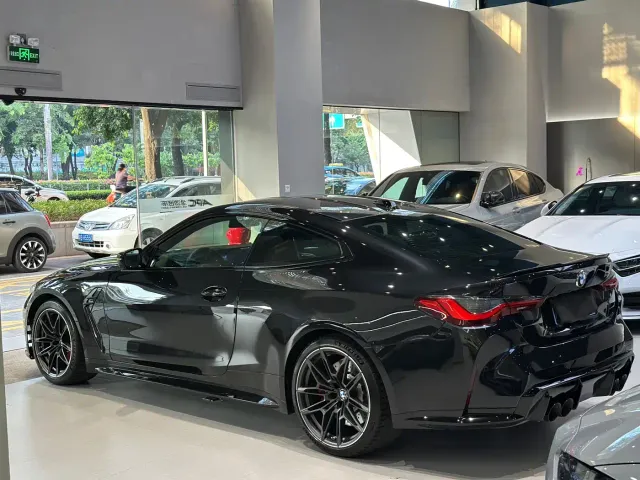 BMW M4 — Фото автомобиля 9