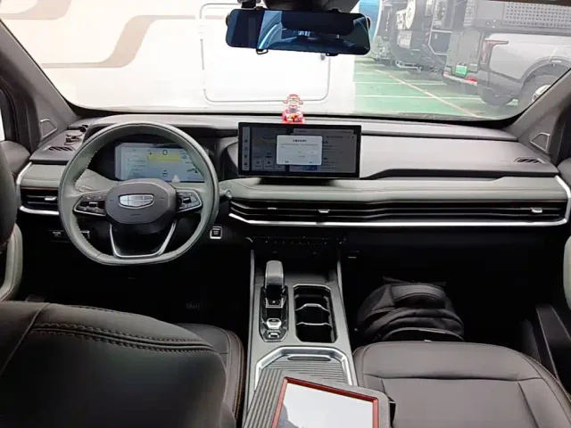 Geely Haoyue L — Фото автомобиля 9