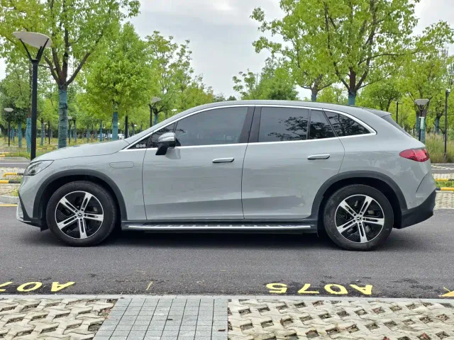 Mercedes-Benz EQE SUV — Фото автомобиля 7