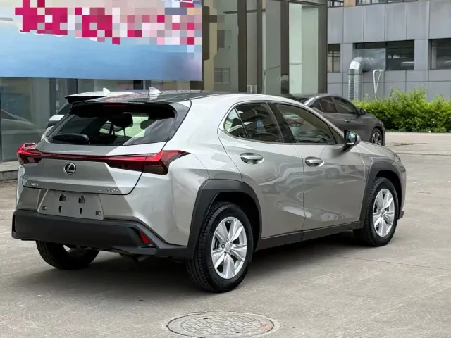 Lexus UX — Фото автомобиля 9