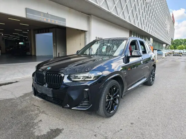 Фотография автомобиля — BMW X3