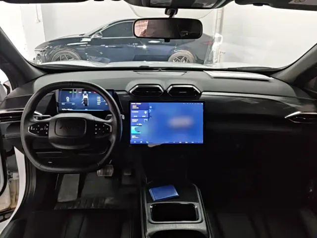 Dongfeng Fengshen L7 — Фото автомобиля 9