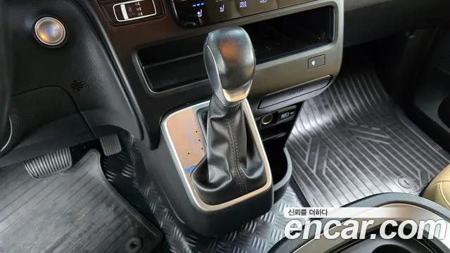 Hyundai Staria — Фото автомобиля 9