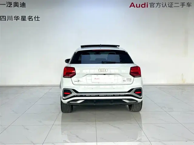 Audi Q2L — Фото автомобиля 5
