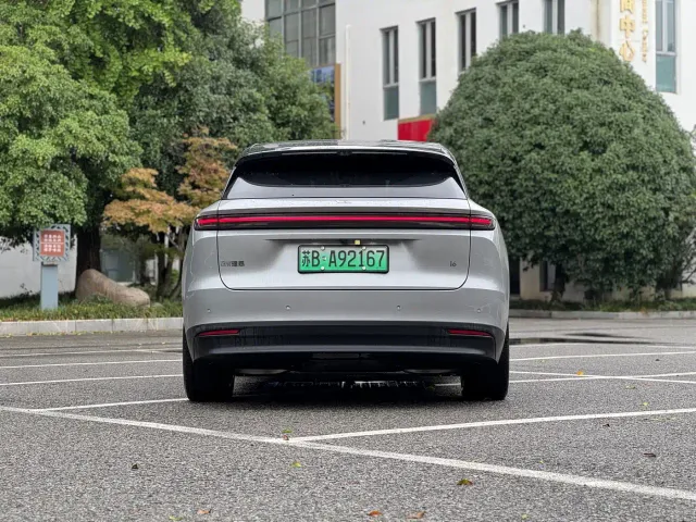 Li Auto i6 — Фото автомобиля 5