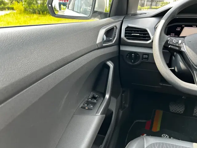 Volkswagen T-Cross — Фото автомобиля 23