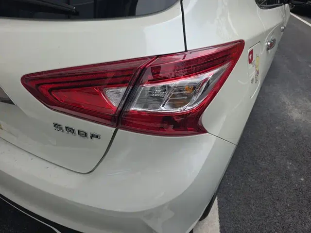 Nissan Tiida — Фото автомобиля 7