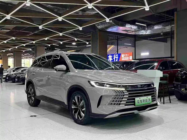 BYD Seal 05 DM-i — Фото автомобиля 11