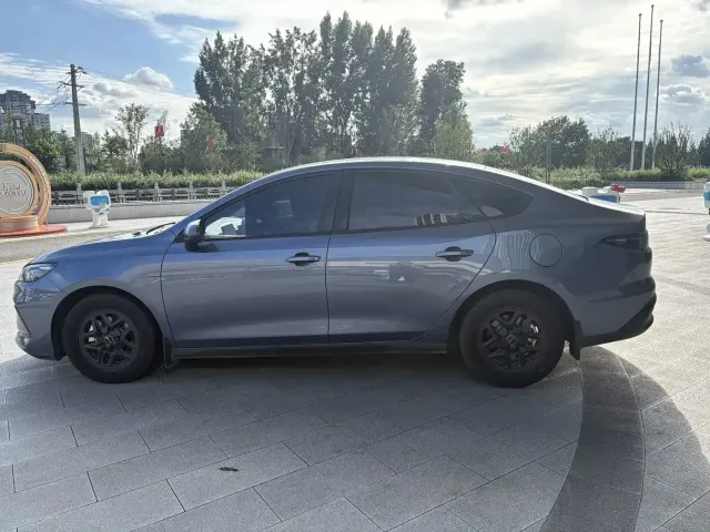 BYD Seal 05 DM-i — Фото автомобиля 3