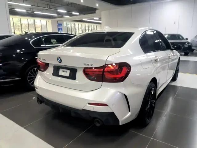 BMW 1 Series — Фото автомобиля 6