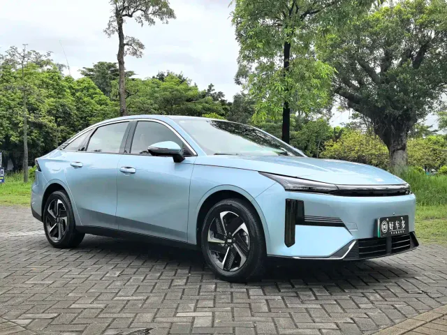 Geely Galaxy L6 — Фото автомобиля 3