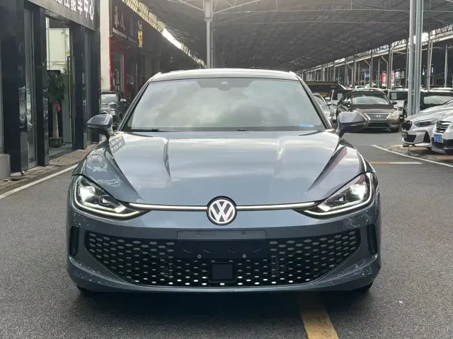 Фотография автомобиля — Volkswagen Lamando