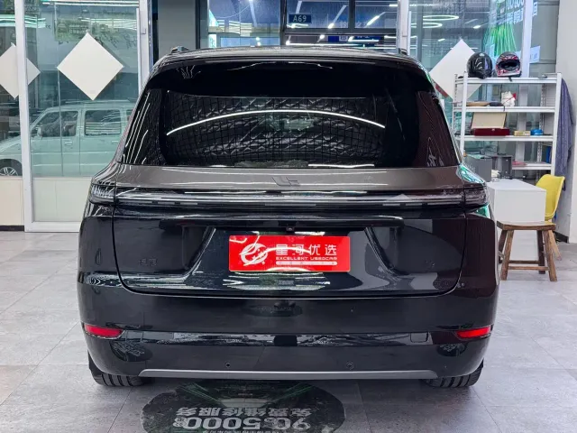 Li Auto L9 — Фото автомобиля 6