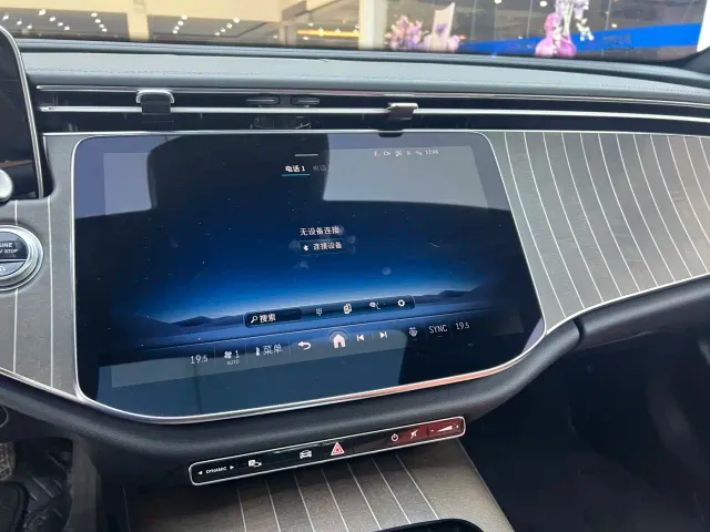 Mercedes-Benz E-Class — Фото автомобиля 8