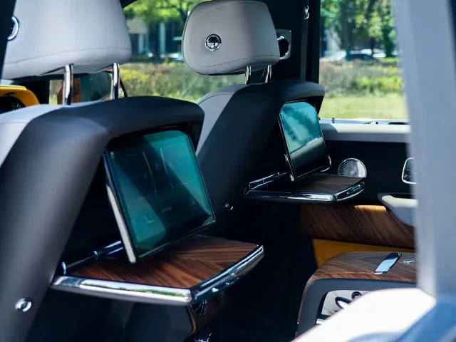 Rolls-Royce Cullinan — Фото автомобиля 17