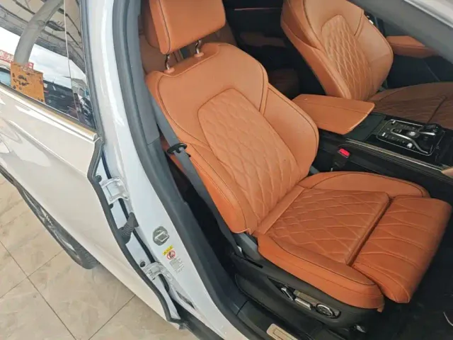 BYD Tang — Фото автомобиля 19