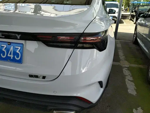 Geely Binrui — Фото автомобиля 7