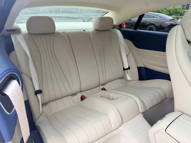 Mercedes-Benz E-Class — Фото автомобиля 15