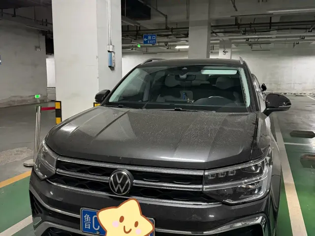 Фотография автомобиля — Volkswagen Tharu