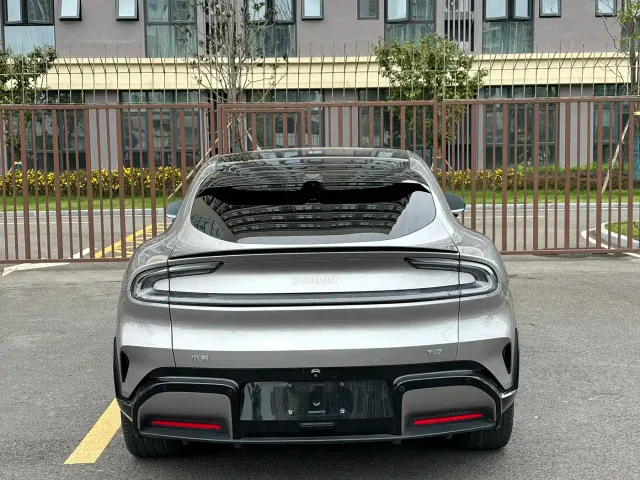 Xiaomi YU7 — Фото автомобиля 18