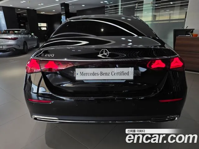 Mercedes-Benz E-Class W214 — Фото автомобиля 4