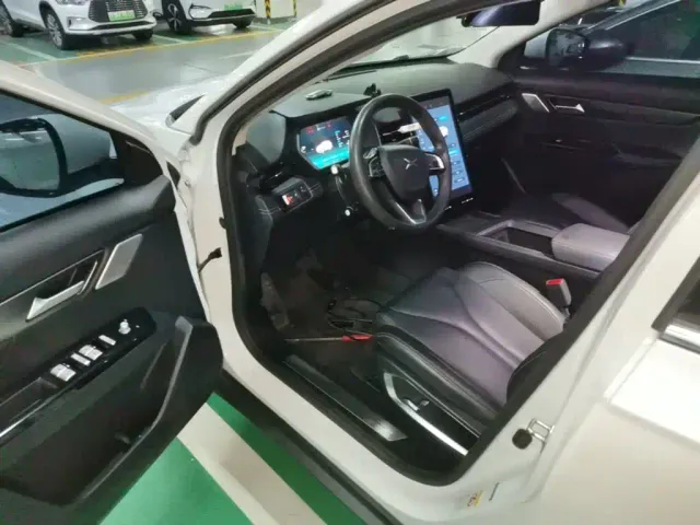 Xpeng G3 — Фото автомобиля 15