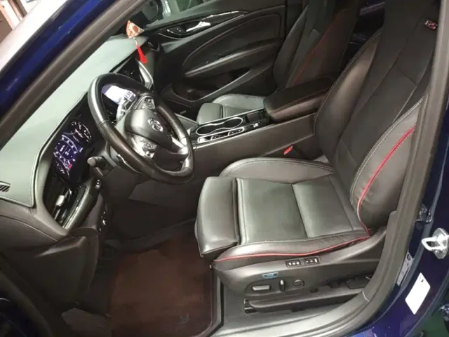 Buick Regal — Фото автомобиля 14