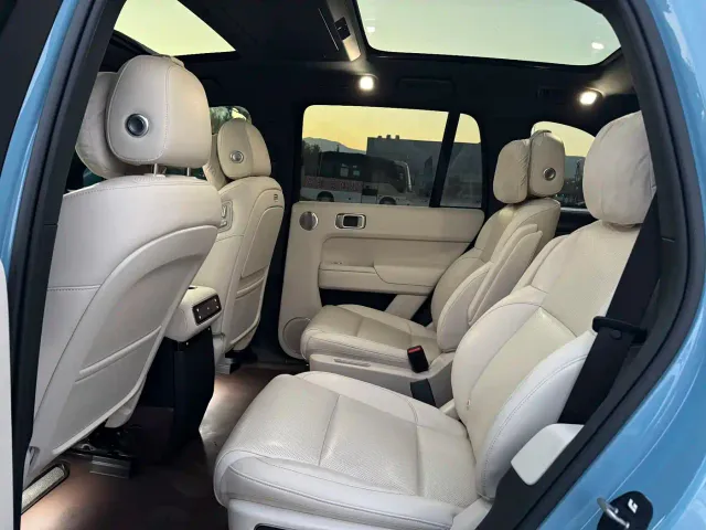 Li Auto L8 — Фото автомобиля 20