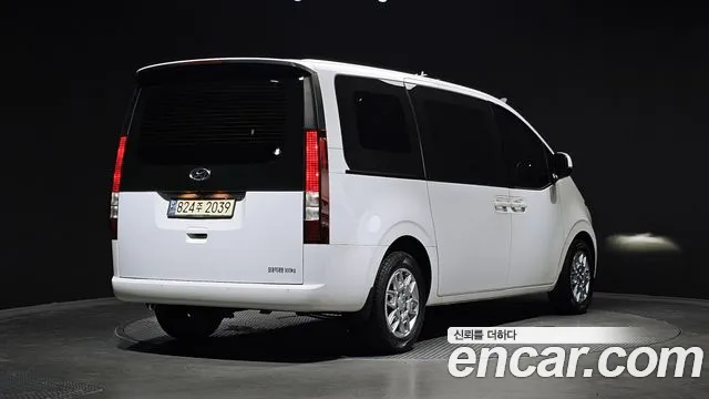 Hyundai Staria Staria Карго 3 места — Фото автомобиля 2