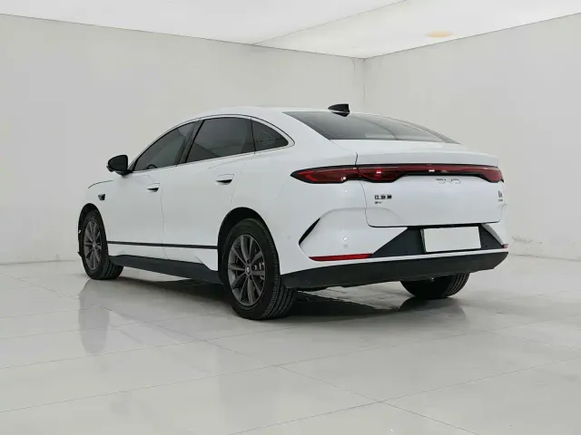 BYD Qin L — Фото автомобиля 4