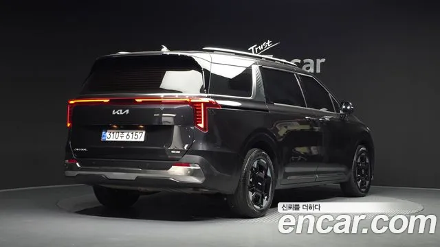 Kia Carnival Generation 4 — Фото автомобиля 2