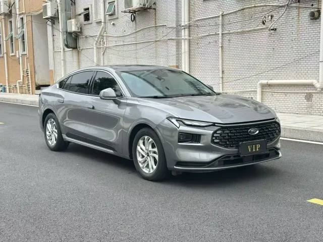 Ford Mondeo — Фото автомобиля 3