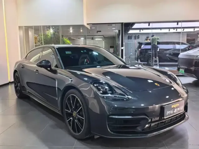 Porsche Panamera — Фото автомобиля 2