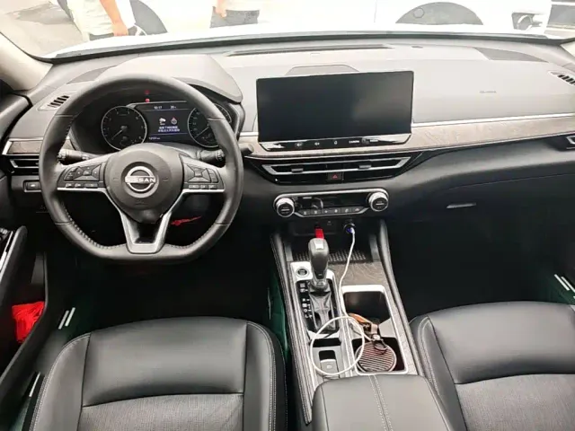 Nissan Teana — Фото автомобиля 9
