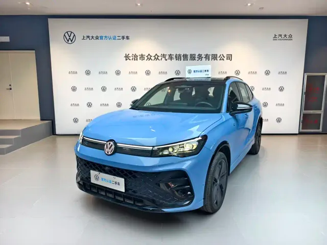 Фотография автомобиля — Volkswagen Tiguan L