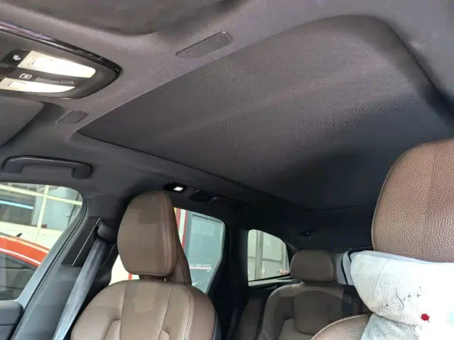 Volvo XC60 — Фото автомобиля 11