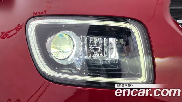 Hyundai Venue — Фото автомобиля 7