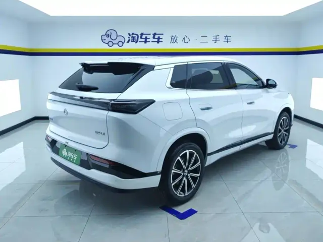 Dongfeng Aeolus L8 — Фото автомобиля 3