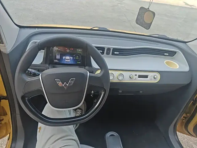 Wuling Hongguang Mini EV — Фото автомобиля 9