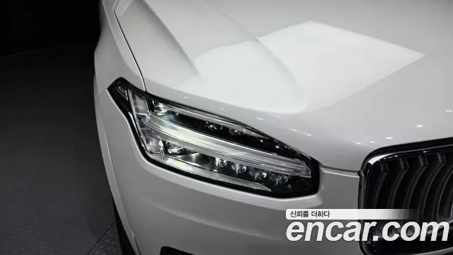 Volvo XC90 — Фото автомобиля 7