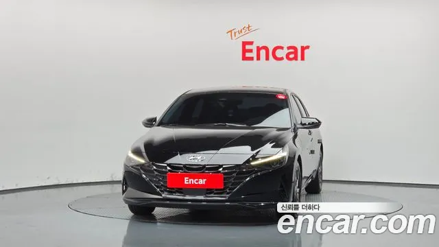 Hyundai Avante CN7 — Фото автомобиля 3
